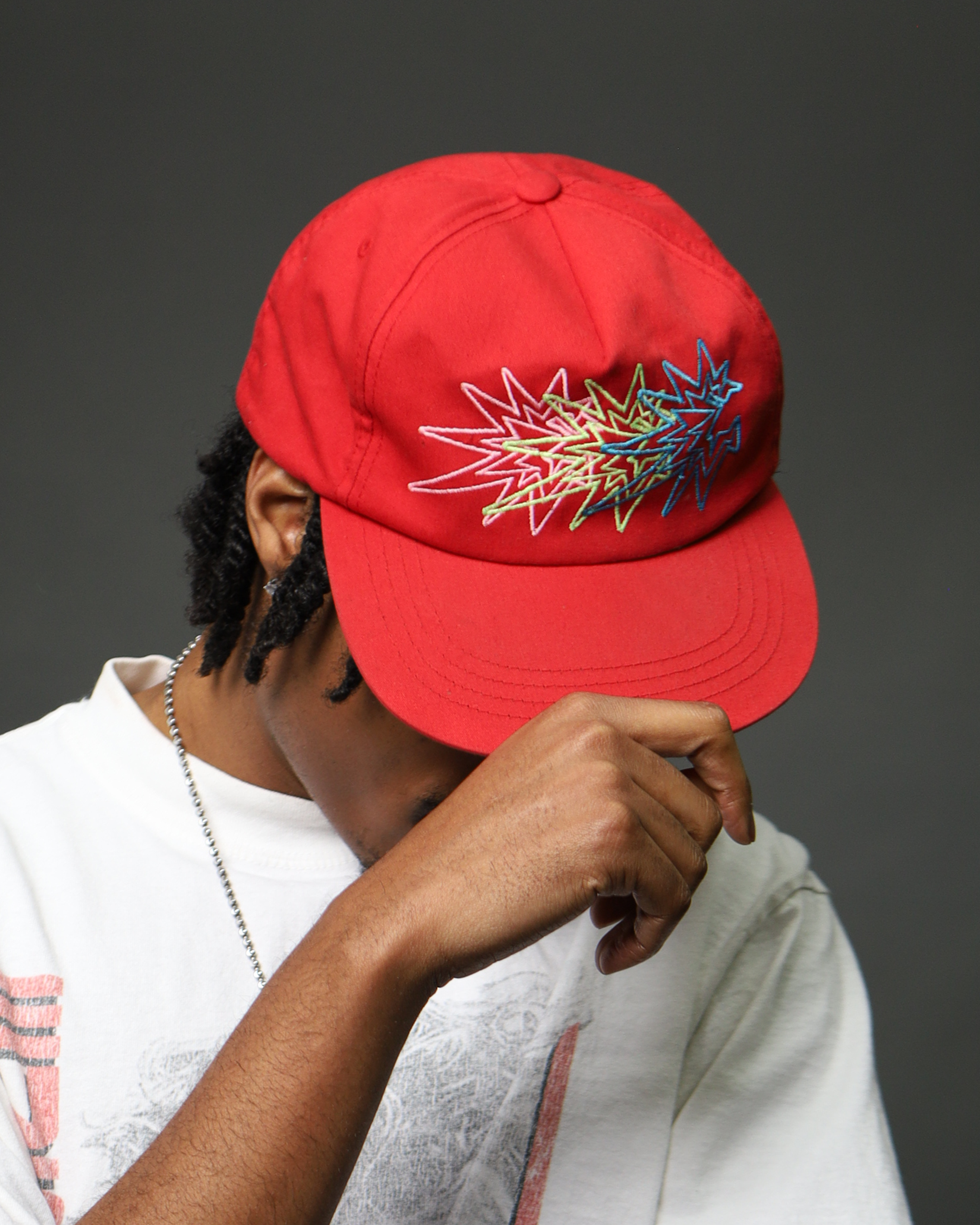 SPARK HAT - RED/MULTICOLOR